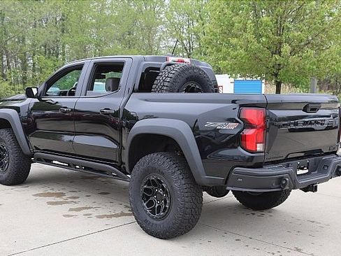 New 2024 Chevrolet Colorado ZR2 w/ ZR2 Bison Edition AWD/4WD image 4