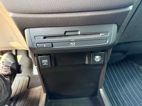 Used 2018 Honda Odyssey Touring image 26