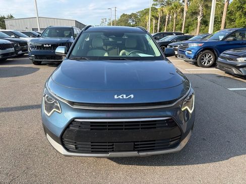 Certified 2023 Kia Niro EX Touring FWD image 2