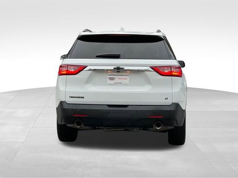 Used 2021 Chevrolet Traverse LT image 4
