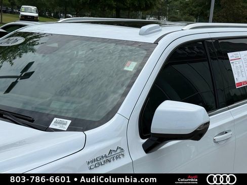 Used 2026 Chevrolet Suburban High Country AWD/4WD image 11