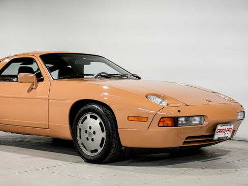 Used 1987 Porsche 928 S4 image 41