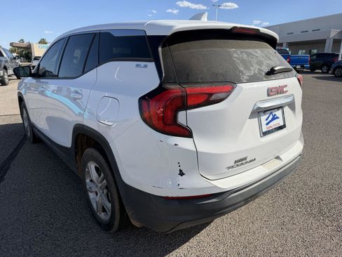 Used 2020 GMC Terrain SLE FWD image 3
