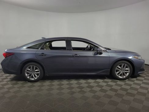 Used 2019 Toyota Avalon XLE w/ Moonroof Package FWD image 10