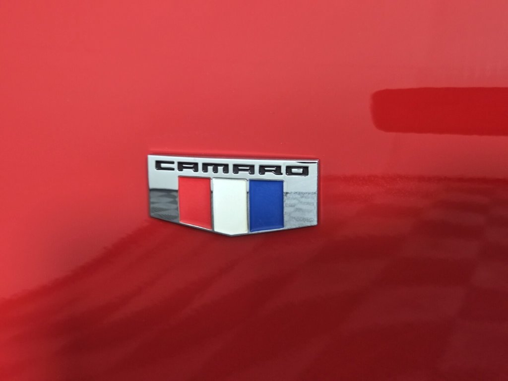 Used 2017 Chevrolet Camaro SS RWD image 9