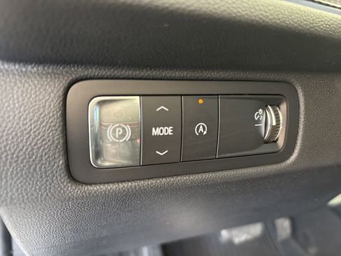 New 2026 Chevrolet Traverse High Country w/ LPO, Floor Liner Package FWD image 16