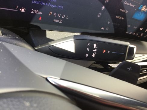 New 2026 Buick Enclave Avenir w/ Super Cruise Package image 17