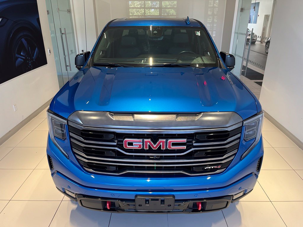 Used 2024 GMC Sierra 1500 AT4 w/ Technology Package AWD/4WD image 13