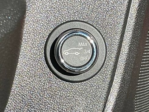 Used 2022 Chevrolet Blazer RS FWD image 16