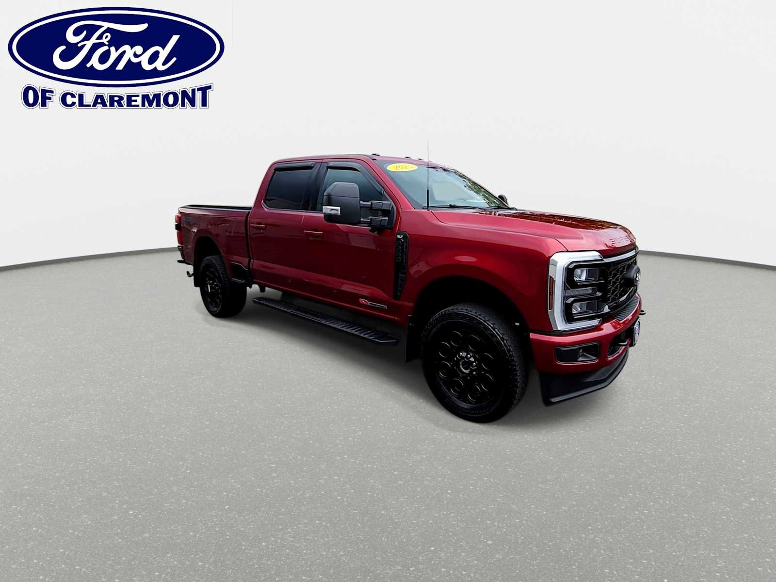 Used 2025 Ford F250 XLT w/ Black Appearance Package AWD/4WD image 2