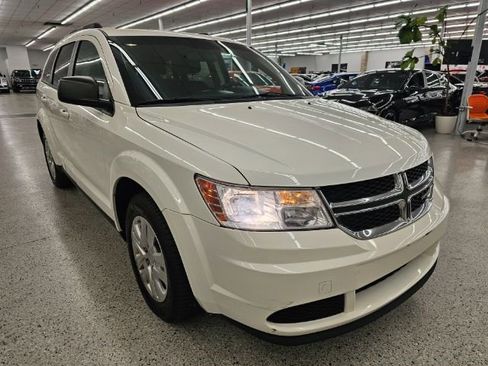 Used 2018 Dodge Journey SE w/ Connectivity Group image 3