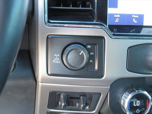 Used 2022 Ford F350 Platinum w/ FX4 Off-Road Package image 27