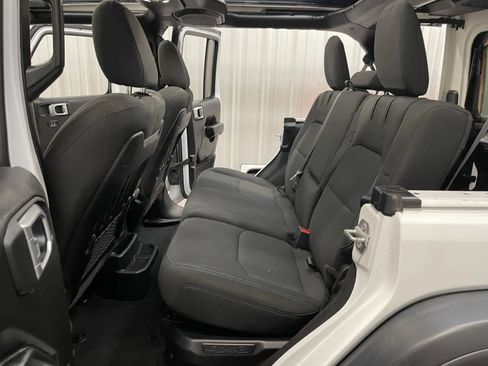 Used 2022 Jeep Wrangler Unlimited Rubicon 4xe AWD/4WD image 39
