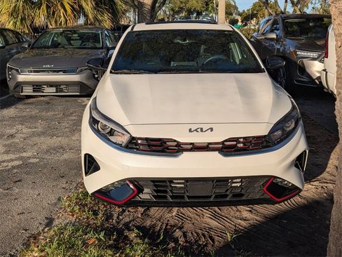 Used 2024 Kia Forte GT-Line w/ GT-Line Premium Package image 2