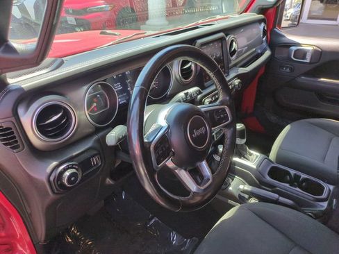 Used 2023 Jeep Wrangler Unlimited Sahara w/ Cold Weather Group AWD/4WD image 15