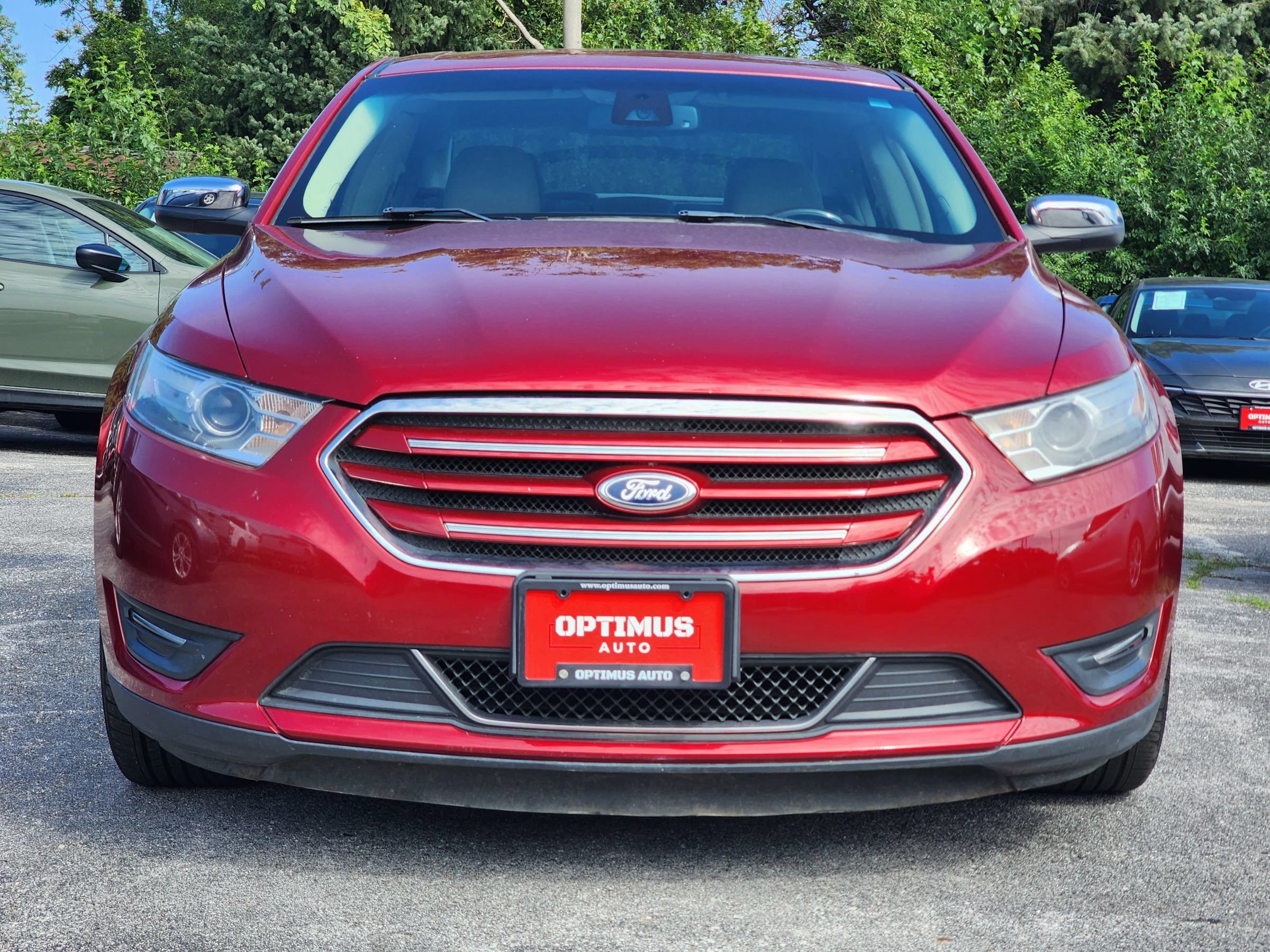Used 2014 Ford Taurus Limited w/ Equipment Group 301A FWD image 2