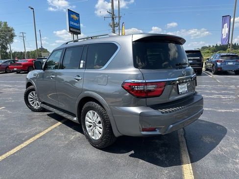 Used 2022 Nissan Armada SV image 5