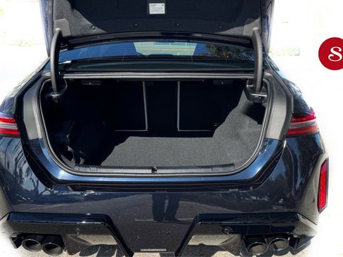 Used 2026 BMW M5 Sedan w/ Carbon Package image 7