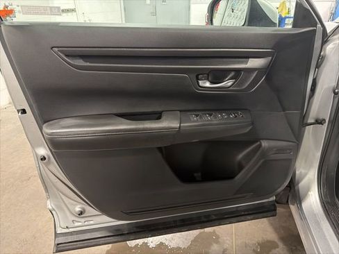 Used 2025 Honda CR-V EX image 7