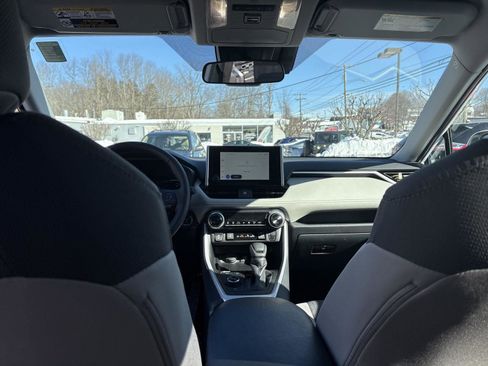Used 2025 Toyota RAV4 XLE image 25