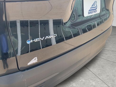 Used 2024 Toyota Grand Highlander AWD Hybrid image 29
