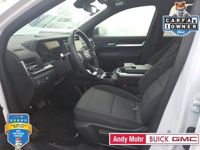 Used 2025 GMC Terrain Elevation