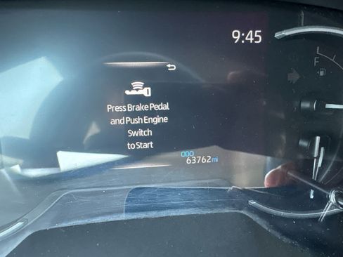 Used 2024 Toyota RAV4 XLE FWD image 8