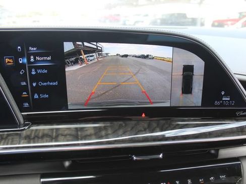 Used 2024 Cadillac Escalade Premium Luxury w/ Performance Package AWD/4WD image 32