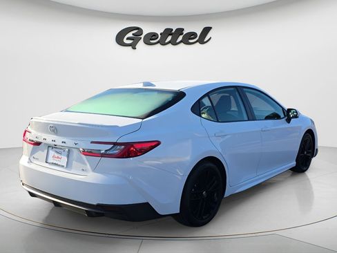 Used 2026 Toyota Camry SE FWD image 13