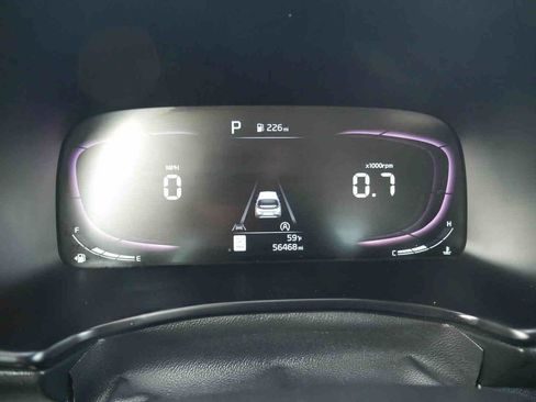 Used 2024 Kia Soul LX w/ Option Group 015 FWD image 32