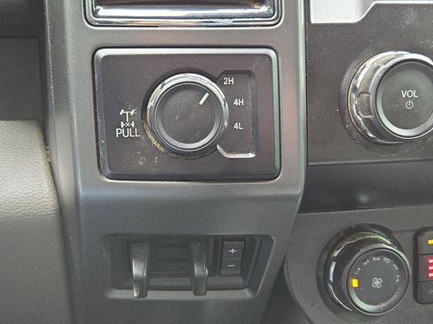 Used 2020 Ford F250 XLT w/ XLT Premium Package image 29