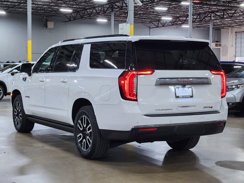 Used 2023 GMC Yukon XL AT4 image 11