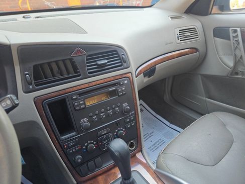 Used 2005 Volvo XC70 image 21