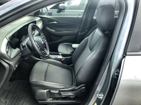 Used 2025 Buick Encore GX Preferred AWD/4WD image 11