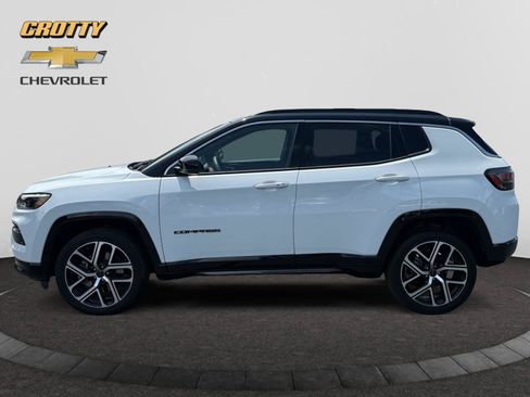 Used 2025 Jeep Compass Limited w/ Elite Group AWD/4WD image 2