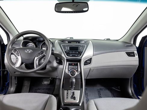 Used 2013 Hyundai Elantra GLS w/ Preferred Pkg image 27