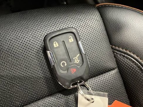 Used 2022 GMC Acadia AT4 w/ Technology Package AWD/4WD image 43