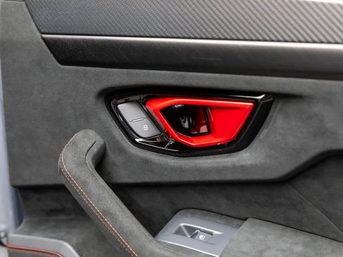 Used 2024 Lamborghini Urus Performante image 50