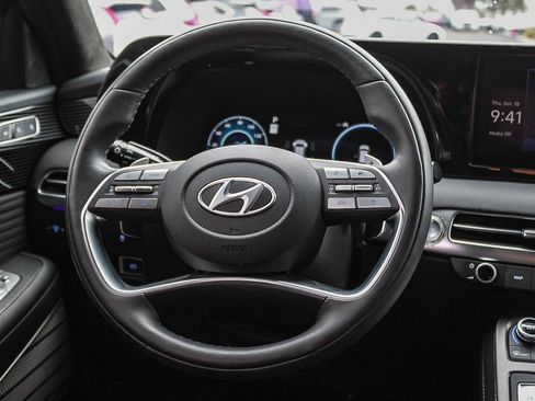 Used 2025 Hyundai Palisade Calligraphy AWD/4WD image 15