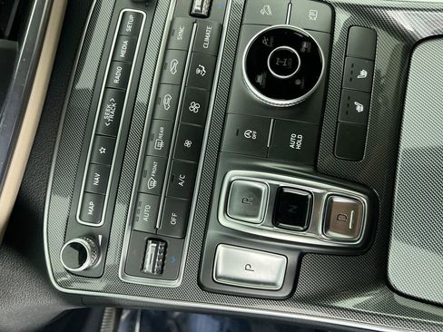 Used 2023 Hyundai Santa Fe SEL w/ Cargo Package image 22