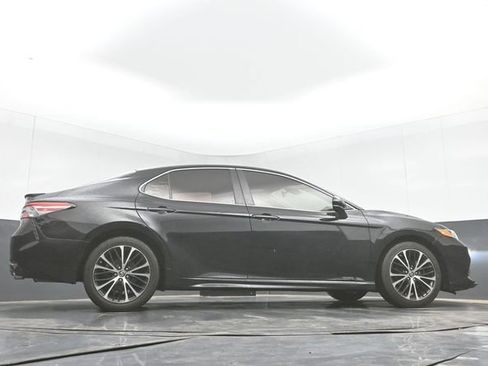 Used 2019 Toyota Camry SE FWD image 45