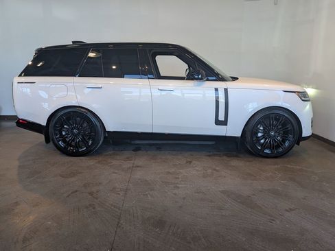 New 2025 Land Rover Range Rover SE image 7