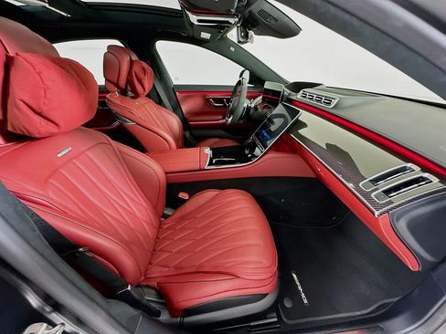 Used 2025 Mercedes-Benz S 63 AMG S image 32