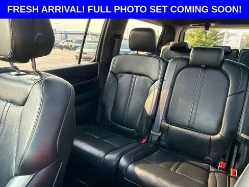 Used 2023 Jeep Wagoneer 4WD w/ Premium Group I image 17