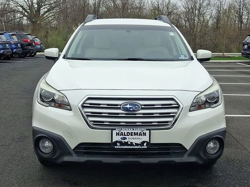Used 2017 Subaru Outback 2.5i Premium w/ Popular Package #2 AWD/4WD image 2