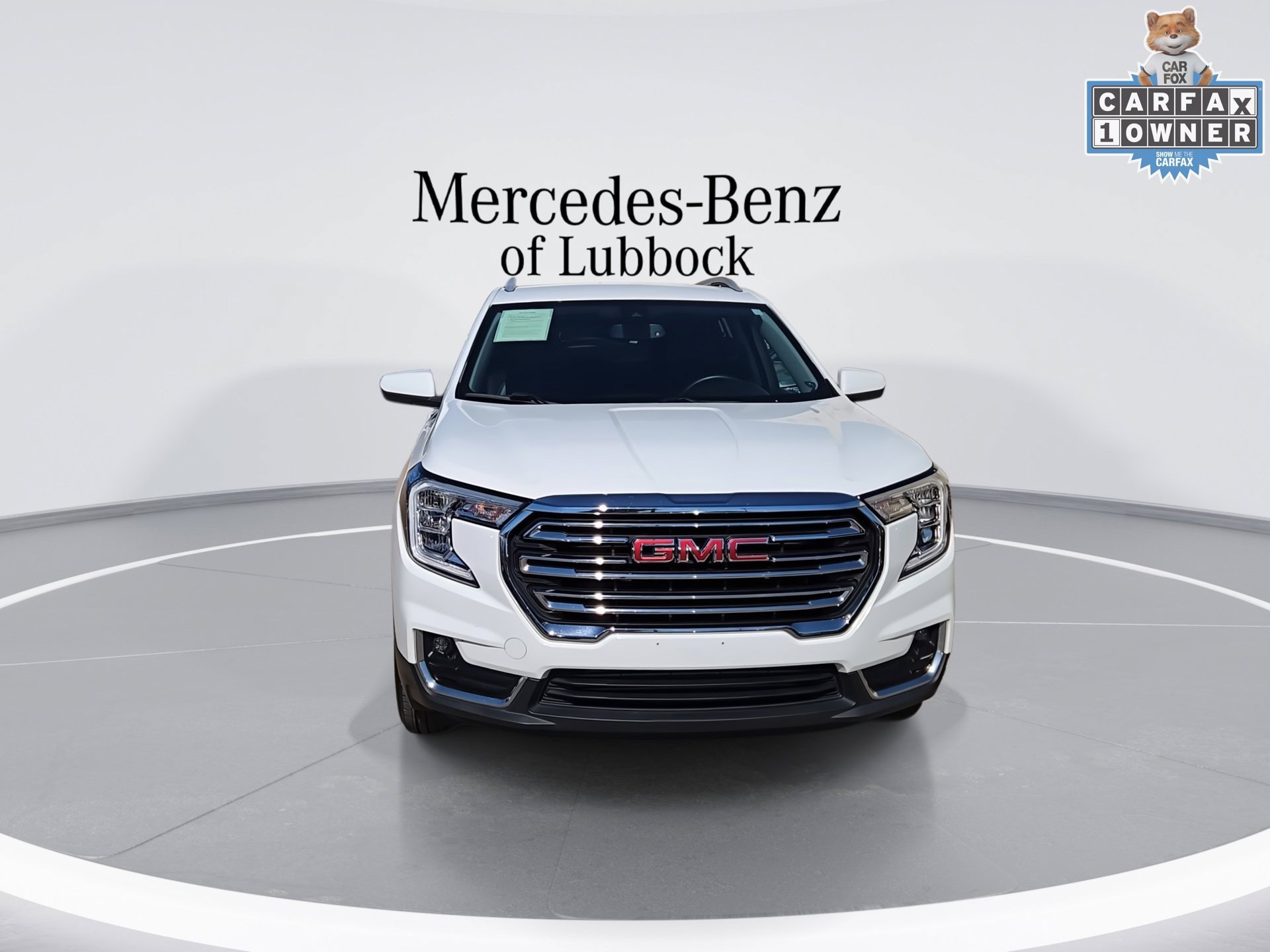 Used 2024 GMC Terrain SLT AWD/4WD image 3