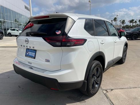 Certified 2026 Nissan Rogue SV image 3