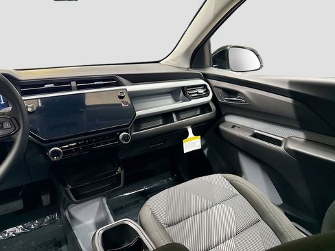 New 2027 Chevrolet Bolt LT w/ Comfort Package FWD image 27