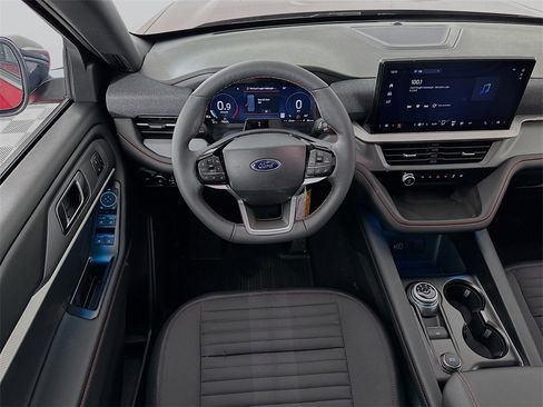 New 2026 Ford Explorer ST-Line w/ ST-Line Street Pack image 24