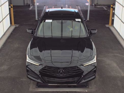 Used 2025 Acura TLX w/ Technology Package image 2